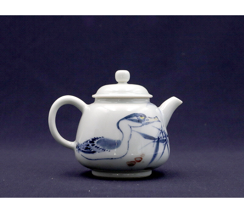 156. 청화유리홍 안압문