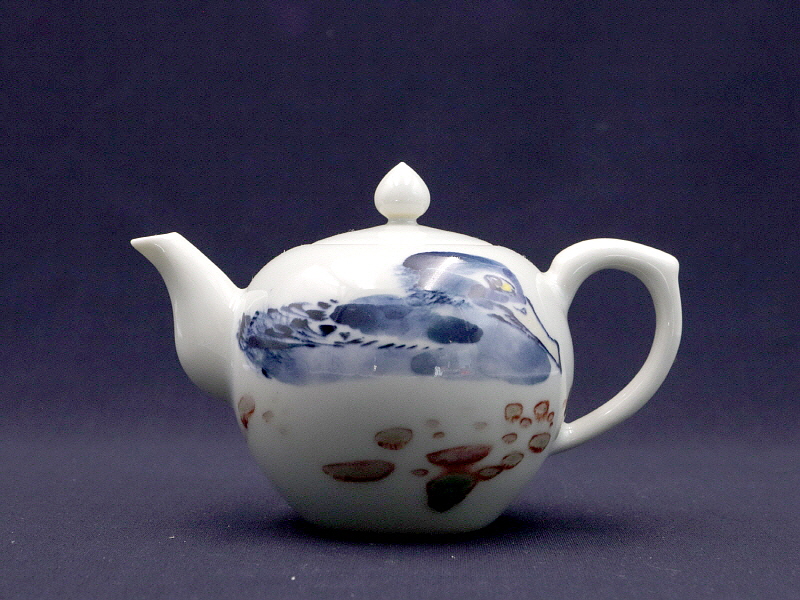 162. 청화유리홍 안압문