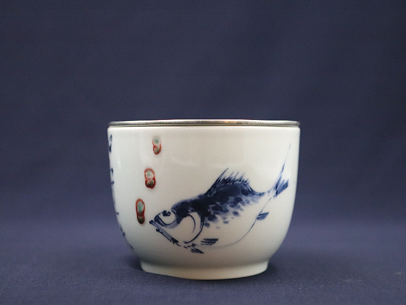 16. 청화유리홍 궐어문