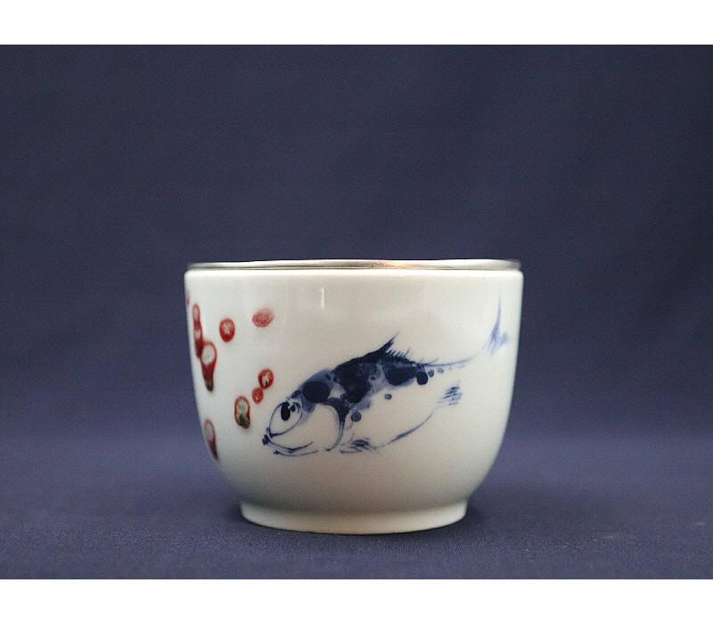 17. 청화유리홍 궐어문