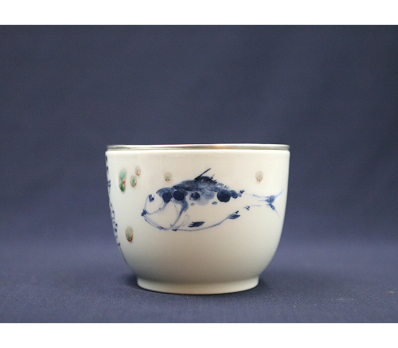 23. 청화유리홍 궐어문