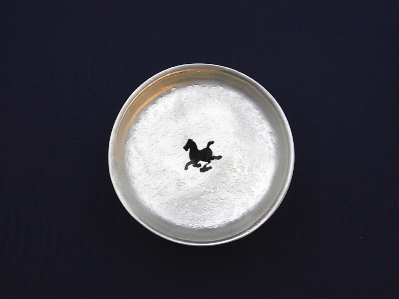 35. 청화유리홍 불계지주문