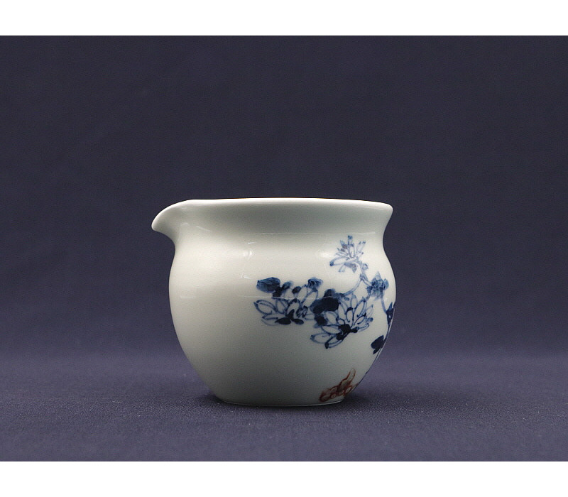 55. 청화유리홍 국화문