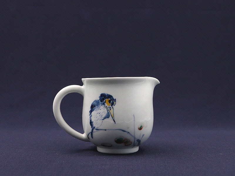 92. 청화유리홍 단취문