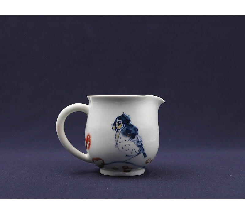 97. 청화유리홍 단취문