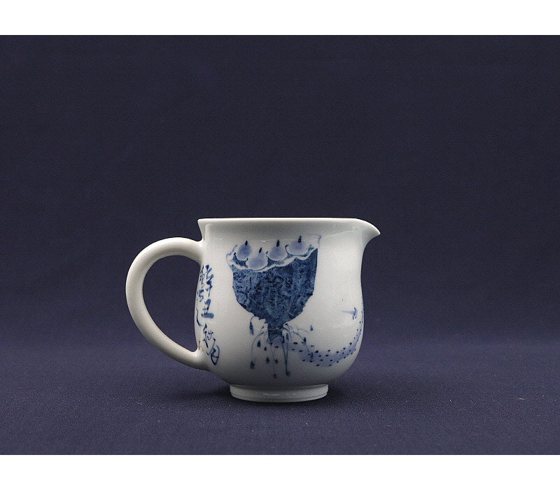 117. 청화유리홍 어연문