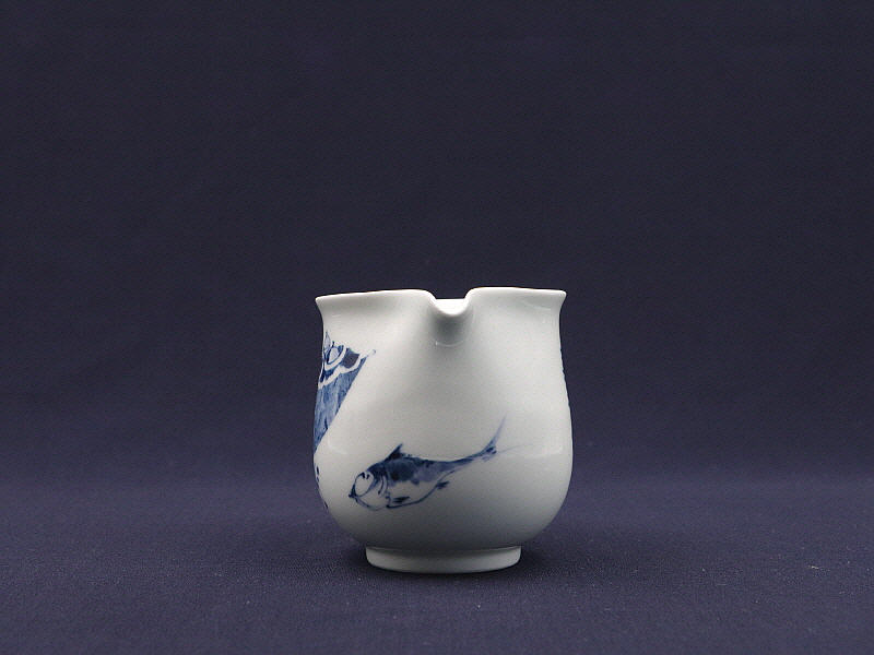 119. 청화유리홍 어연문