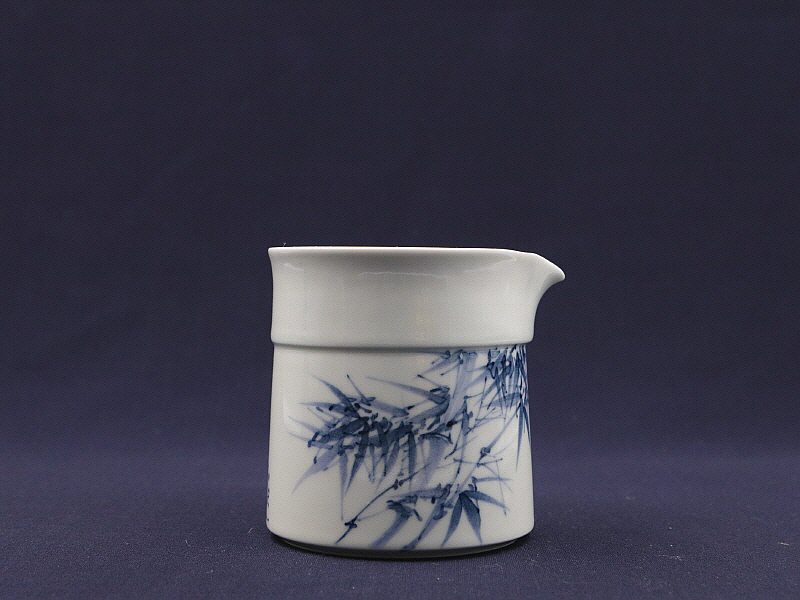 143. 청화 산수인물문