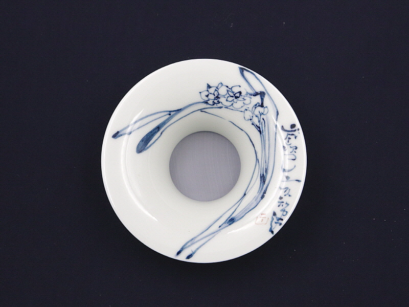 12. 청화 매난문