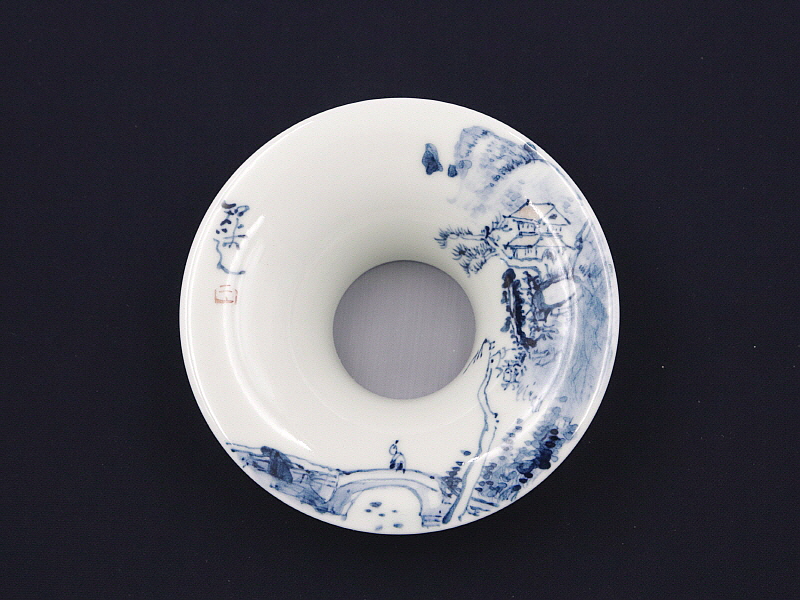 28. 청화 산수문