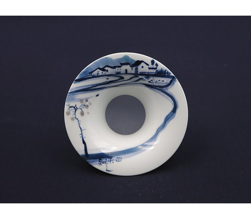 84. 청화 유리홍 가산수문