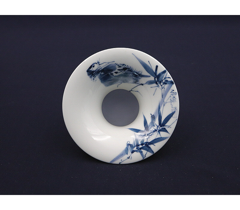 109. 청화 팔가조죽문