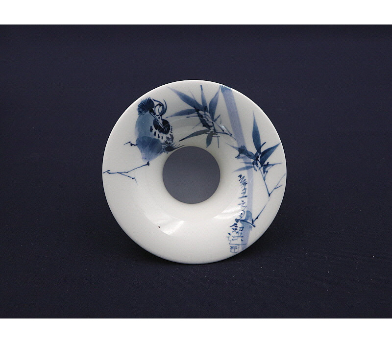 114. 청화 팔가조죽문