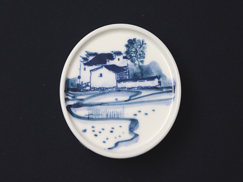 32. 청화 산수가문