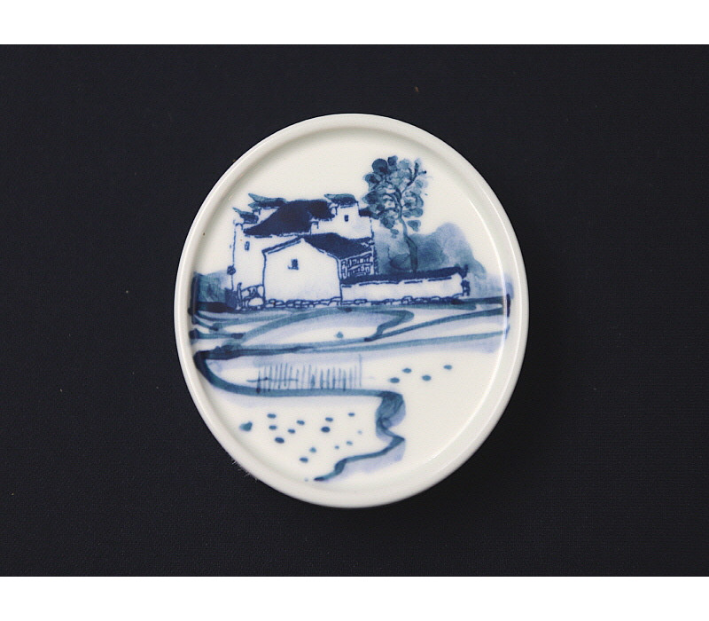 32. 청화 산수가문